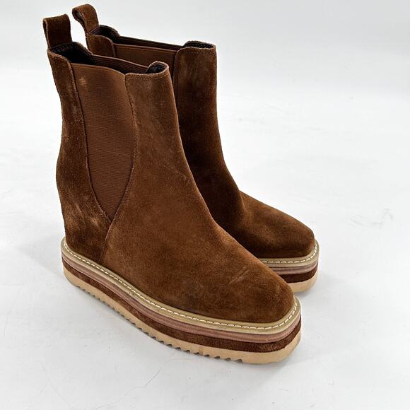 Vince Camuto Omassa Chelsea Boots 6.5 Tan NWOT Suede Ankle Booties Wedge - Picture 4 of 6